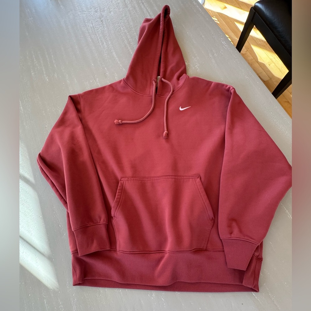 NIKE Therma-Fit Hoodie in Mauve